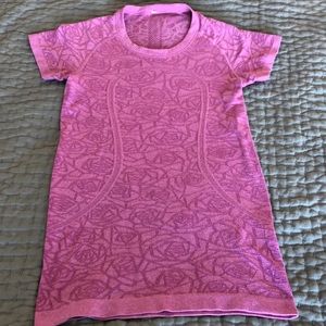 Lululemon pink shirt size 6